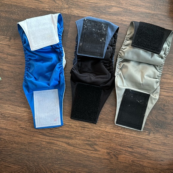 5 Dog Wraps; Assorted brands. 
 Small (11-14”) - Picture 4 of 4